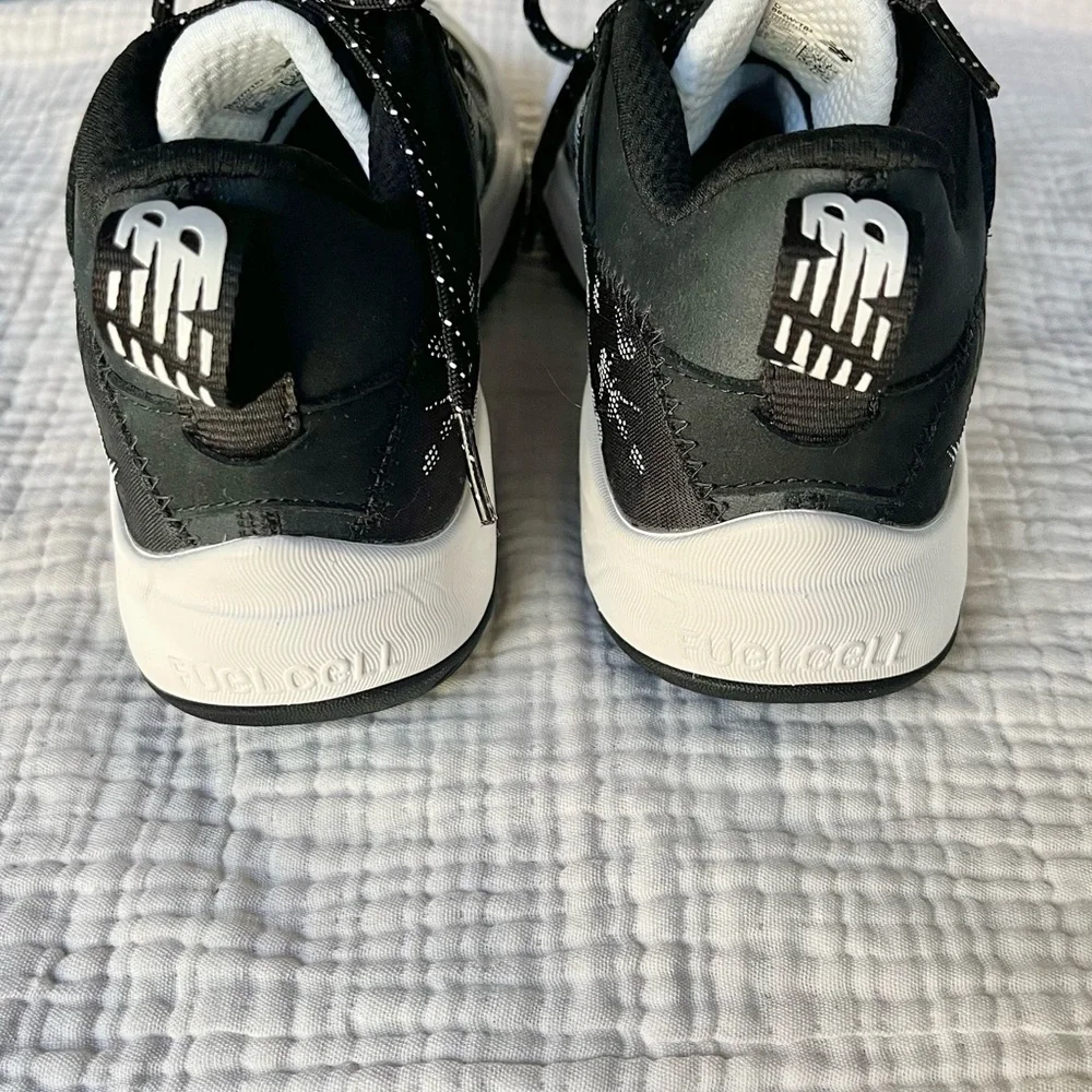 New Balance | Black and White Leopard Two WXY V3 Sneakers